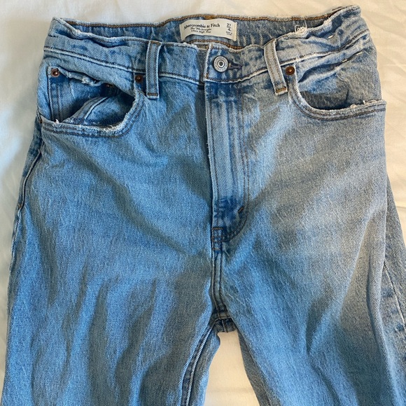 Abercrombie & Fitch Classic Blue Straight Leg Jeans - Picture 3 of 5